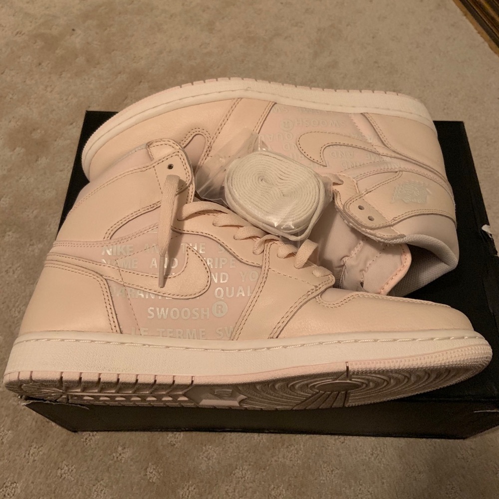 Air Jordan 1 Guava Ice